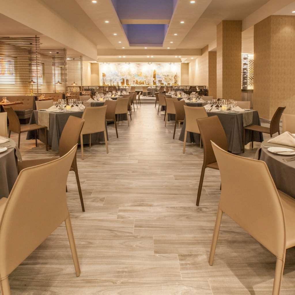 คราวน์ พลาซา ซานติอาโก Hotel ร้านอาหาร รูปภาพ