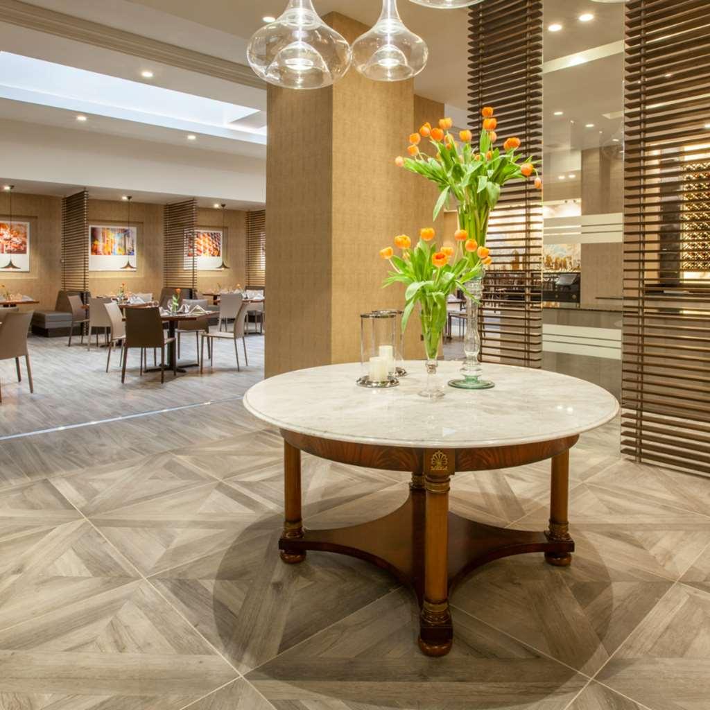 คราวน์ พลาซา ซานติอาโก Hotel ร้านอาหาร รูปภาพ