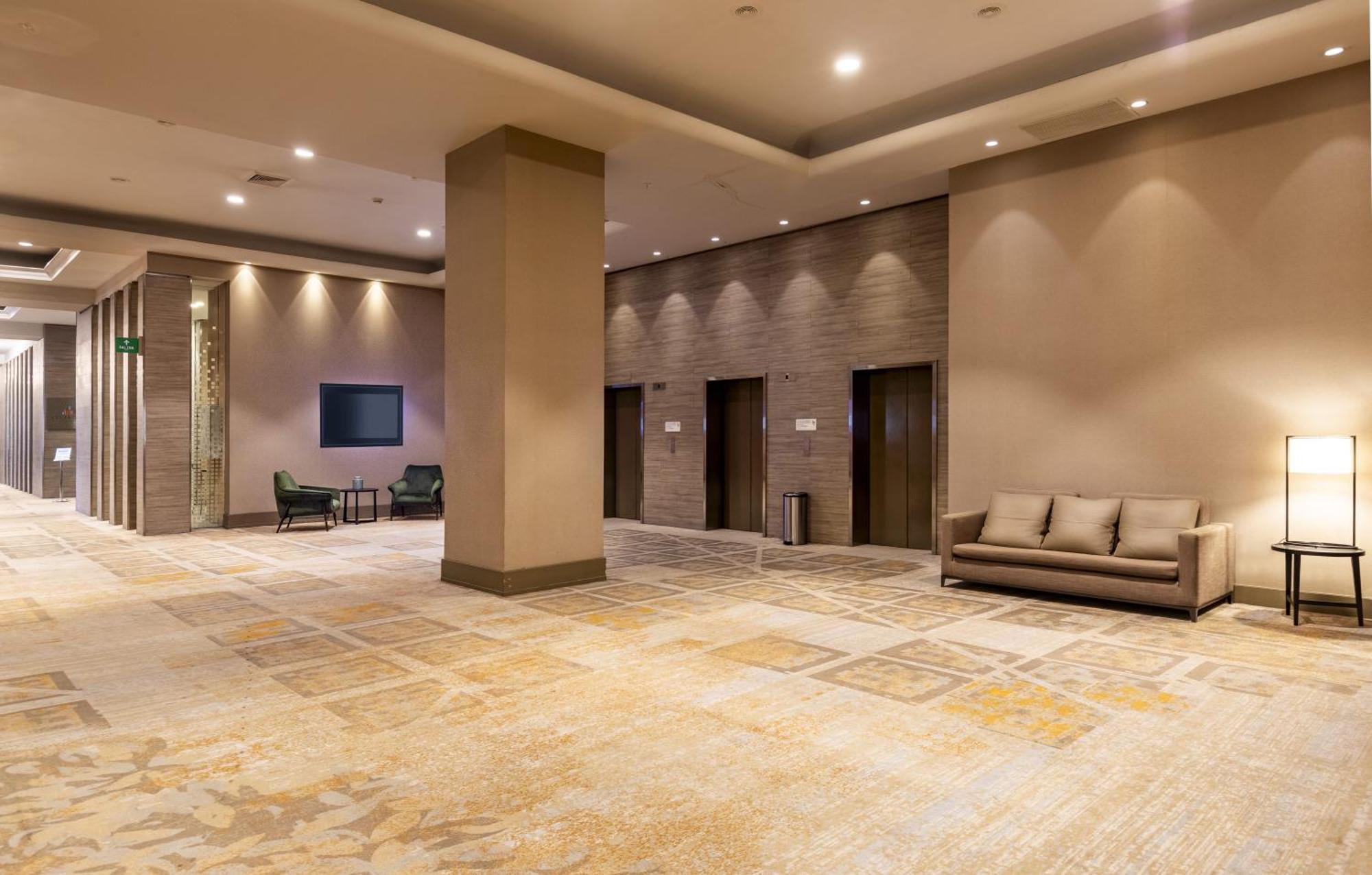 คราวน์ พลาซา ซานติอาโก Hotel ภายนอก รูปภาพ