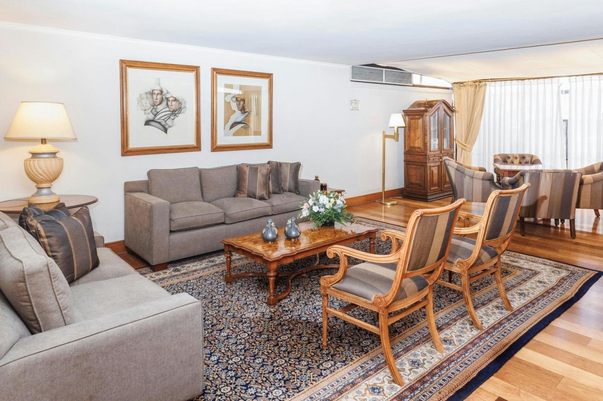 คราวน์ พลาซา ซานติอาโก Hotel ภายนอก รูปภาพ